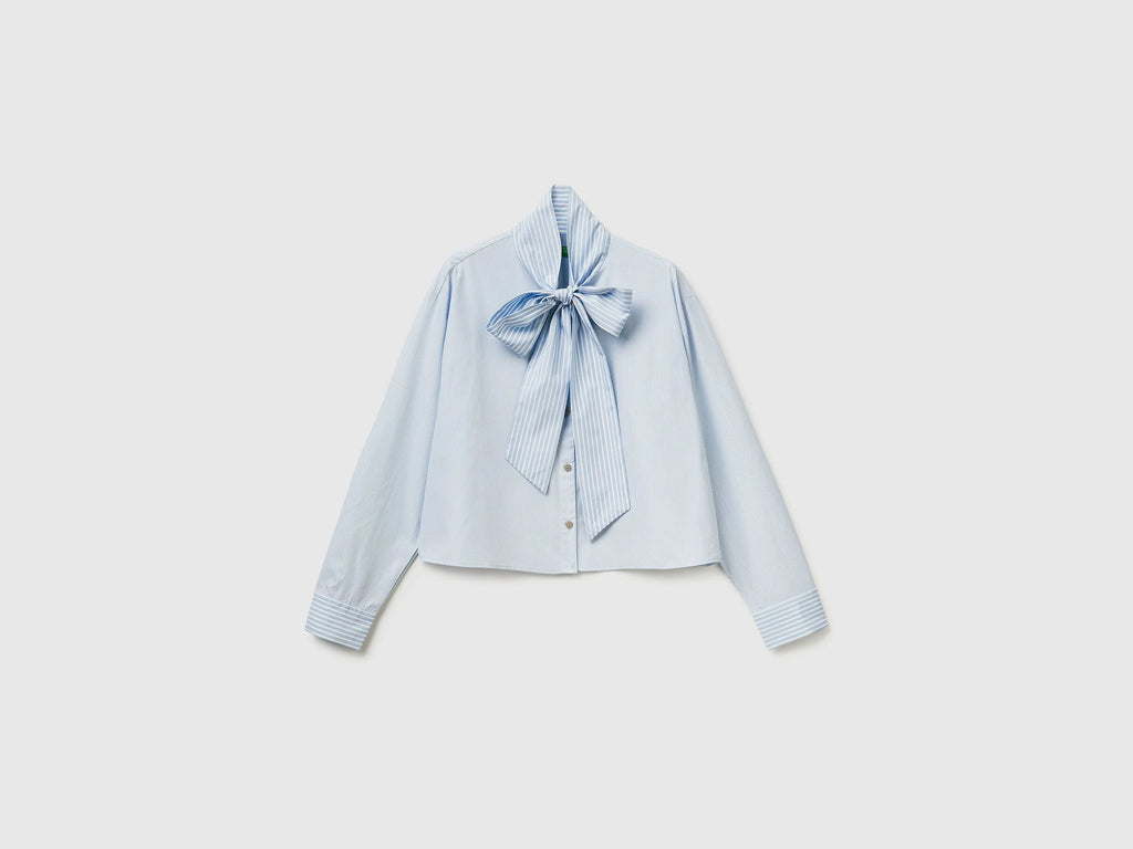 Camicia crop a righe con fiocco